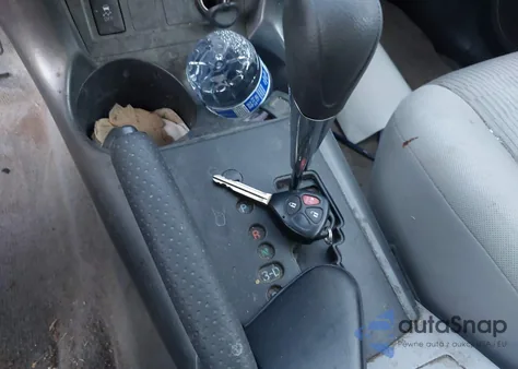 2011 Toyota Rav4 z USA, uszkodzony, nr VIN 2T3KF4DV4BW070832